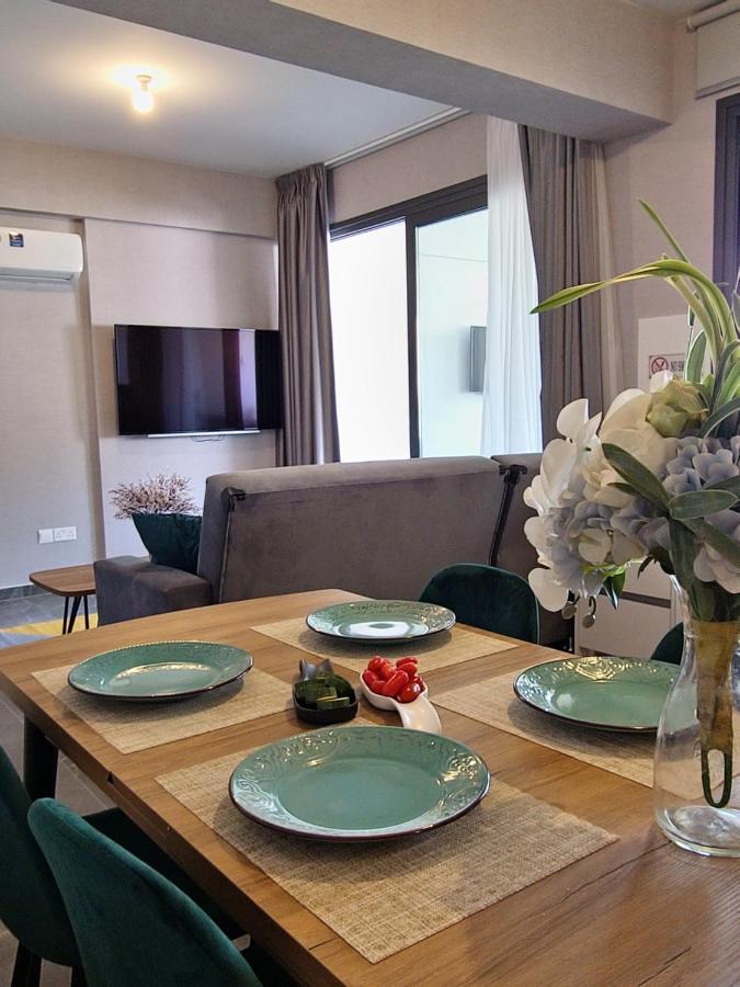 Carisa Deluxe Apartment With Jacuzzi Ларнака Екстер'єр фото