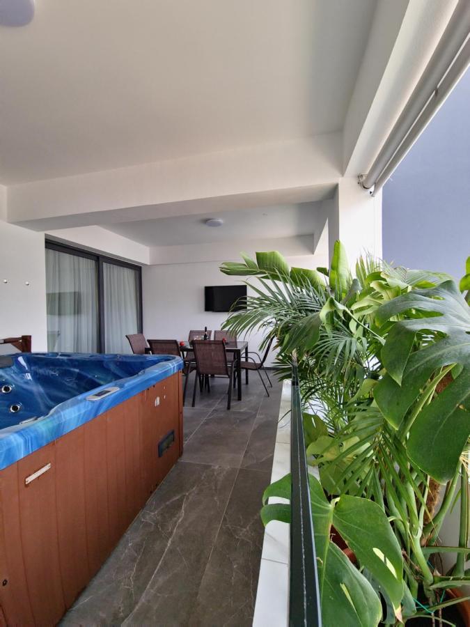 Carisa Deluxe Apartment With Jacuzzi Ларнака Екстер'єр фото